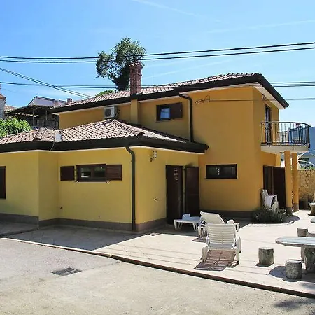 Ferienhaus Yellowhouse Kaštel